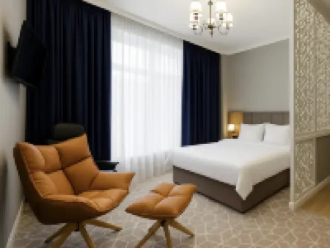 陶克汗廣場 奇姆肯特酒店