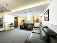 Laike Hotel (Harbin Railway Station Museum) Hotel di Harbin