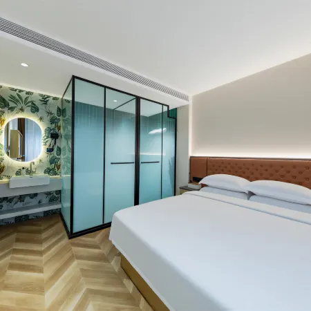 Junhe Hotel (Guangming Bridge Jinsong)