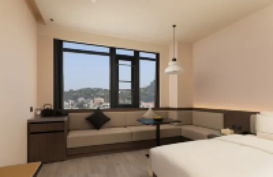 Xiamen University, Shapowei Seaview Atour Origin Hotel