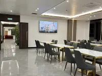 Riverside Bay Hotel 뤄딩 호텔