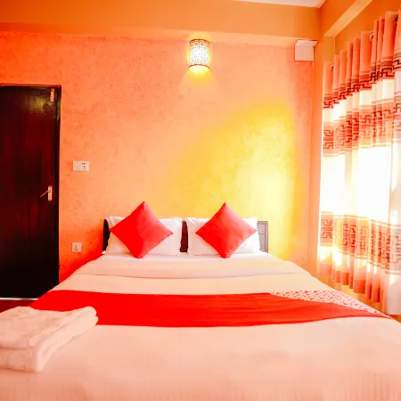 Hotel August International