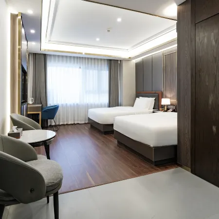 Ruifeng Xiangtai Hotel (Wanda Plaza)