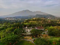Taman Dayu Golf Club and Resort Hotele w: Prigen