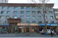 CITY SEASON HOLIDAY HOTEL