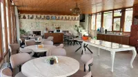 Nature Park Cave Hotel - sarapan