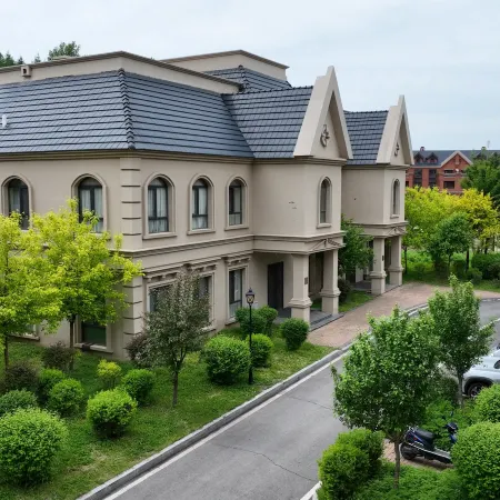 Tonghua Luming hot spring holiday villa