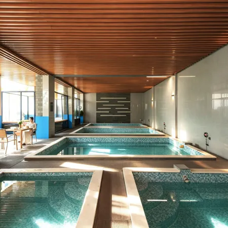 Mile Shiyue Boya Hot Spring Hotel ((Huquan Ecological Garden Huquan Banshan Hot Spring Shop))