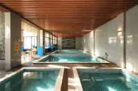 Mile Shiyue Boya Hot Spring Hotel ((Huquan Ecological Garden Huquan Banshan Hot Spring Shop)) - Romanttinen