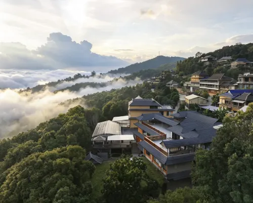 Sea of Clouds at Sun | Leisure and Holiday Courtyard Unggulan Photos