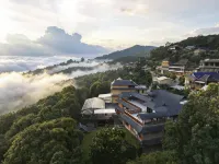 Sea of Clouds at Sun | Leisure and Holiday Courtyard - parking