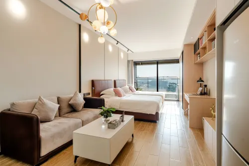 Jinxiu Huacui Light Luxury Apartment - สระว่ายน้ำแบบอินฟินิตี้