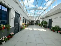 Jiangzhou Elegant Residence Homestay - parking