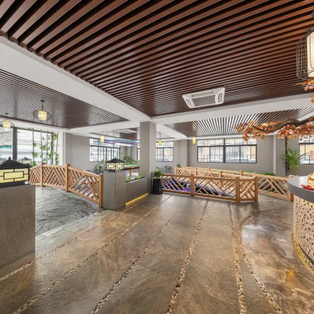Shantou The Mixc · Qiguang | Urban Secret · Yidore Yiduo Hotel (Longyan South Road Food Street)