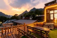 Mamahua Hillside Daylily Courtyard - pemandangan pegunungan