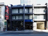 The Viv Hotel Wellington Hotels near Embassy Theatre