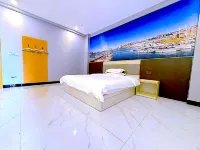 Pingnan Ming'anju Hotel (Xiongsen Animal Kingdom) - Parkplatz