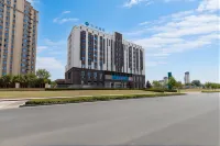 HanTing Hotel (Tongliao Country Garden Yulongwan) - 주차장
