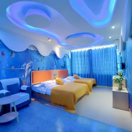Huancheng 2046 Theme Hotel