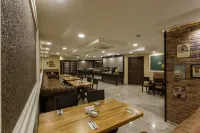 hotel antroyal - breakfast