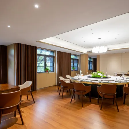 Longjing Yingxiang Homestay Collection (Qianshan Xuehu Store)