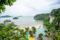 Vela Cat Ba Beach Resort, Flamingo Sea & Sand Residence - Bar