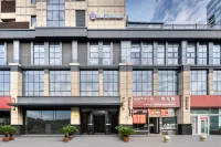 ReMAX X E-Sports Homestay - Parkplatz