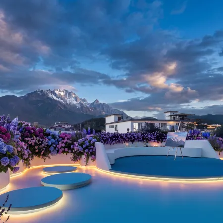 Yishan Yisu Sunlit Golden Mountain View Inn (Lijiang Ancient Town Branch)