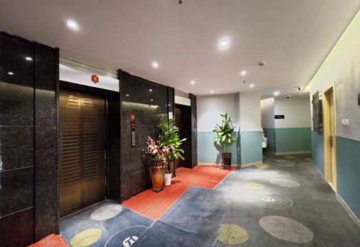 5. 더신 호텔 (상..