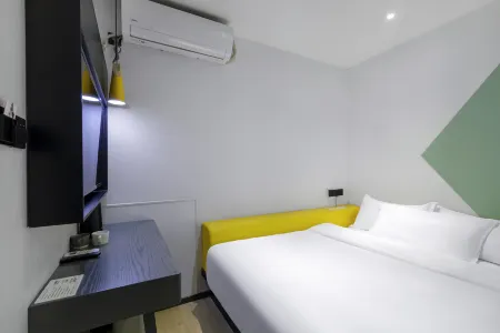 이바이 호텔(푸저우 기차역)