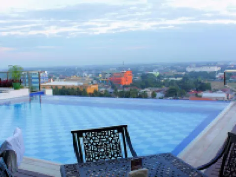 セントラル パーク タワー リゾート アンヘレスのホテル