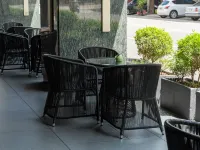 GOGO HOTEL  市政館 勤美術館附近的飯店