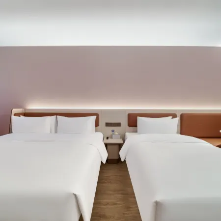 HanTing Hotel (Ninghai Xizi International Plaza)