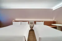 HanTing Hotel (Ninghai Xizi International Plaza)