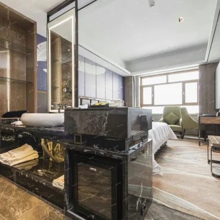 Wuwei Xinglong Hotel (Leitai Scenic Area)