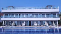 Fuxian  Lake - Huakaiyun Homestay - Pools
