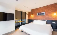 CHECK inn Taipei Songjiang Hotels in Taipeh