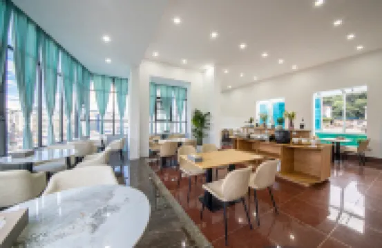 Aibo Riverview Hotel (Zunyi Conference Site Tingzikou Branch)