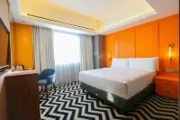 Java Paragon Hotel & Residences - balcony