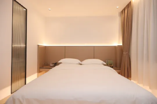 Beihai Xinju Inn (Qiaogang Customs Street Branch)