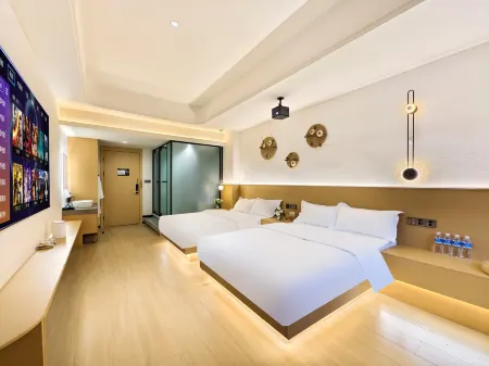 Pinmeiju Hot Spring Cinema Hotel (Dujiangyan Scenic Area South Bridge Branch)