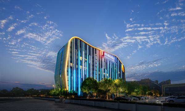 White Horse Lake Jianguo Hotel