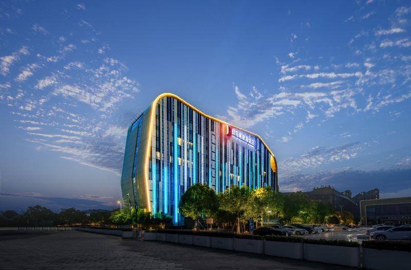 White Horse Lake Jianguo Hotel