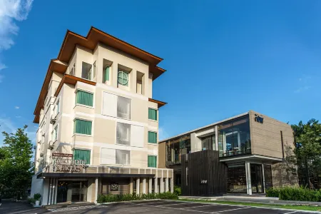 Nakornping Boutique Hotel Отели рядом с достопримечательностью «National Astronomical Research Institute»