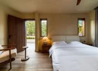 Guanluan Homestay Hotels in Jinfo Mountain Resort