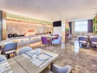 Lavande Hotel (Tashilhunpo Monastery)