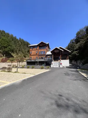 Yunxianlou - Mountain view