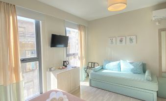 Tins Hotel City - Athens