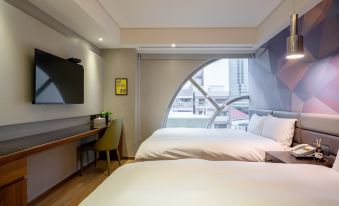 CHECK inn Taichung Wenxin Zhongqing