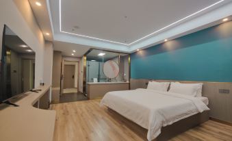 Huati Sunshine Hotel (Guoyang Sports Park)